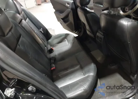 2011 Nissan Altima 2.5 S z USA, uszkodzony, nr VIN 1N4AL2AP2BN477625